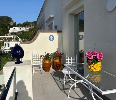 Tiberio House | Experience Casa Cantasol in Beautiful Capri: 9.1/10 Rated!
