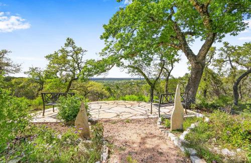 Wimberley House | Inviting Casa Cantera Guest House: Family-Friendly Retreat