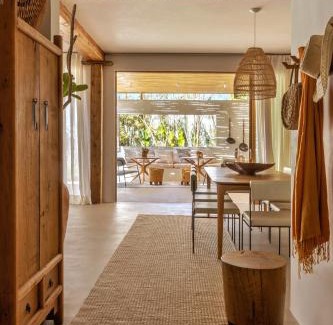 Alto Paraiso de Goias House | Discover Casa Capim Santo: Oceanfront Bliss Awaits