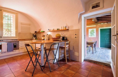 Bardolino Villa | Discover Casa Capitani: Lakefront Haven in Bardolino