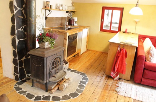 Gefrees House | Casa Cara: Relax by the Campfire with Top Amenities