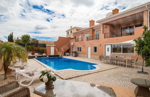 Atalaia Villa | Casa Carinha: Relax by the Ocean with Private Pool Access