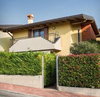 Cola Apartment | Inviting Casa Cariza with Pool & Pet-Friendly Amenities