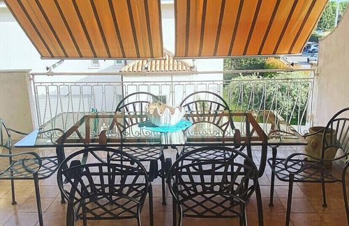 Mondello Apartment | Casa Carizzi: Steps from Mondello Beach with Ocean View