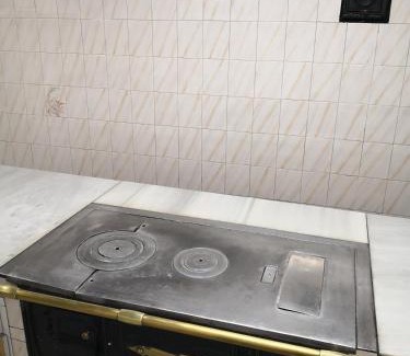 Furelos House | Inviting Casa Carlán: Pet-Friendly Stay with High Ratings