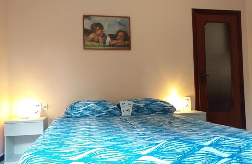 Borghetto Santo Spirito Apartment | Pet-Friendly Casa Carletta: Family-Friendly Getaway