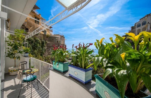 Liparlati Apartment | Discover Casa Carmela: Family-Friendly 4-Star Retreat