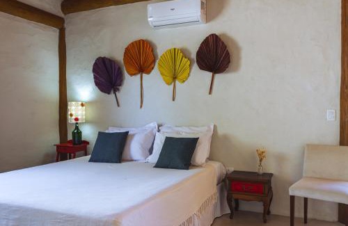 Barreira do Boqueirao Bed & Breakfast | Top-Rated Casa Caroá - Oceanfront Chalé with Pool & Hot Tub