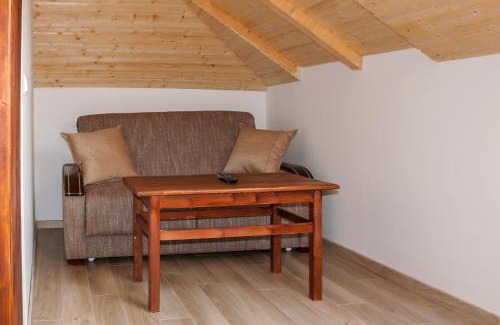 Turcinesti House | Inviting Casa Cartianu: Oceanfront with Pool & Pet-Friendly