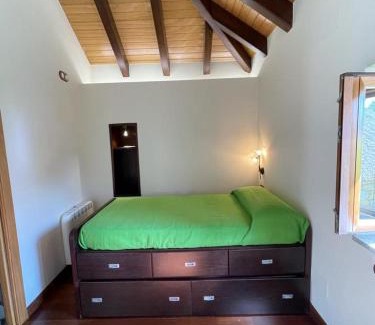 Piornedo Ski Chalet | Cozy Casa Casoa: Child-Friendly Retreat with Top Reviews