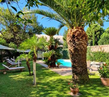 Centro Storico Bed & Breakfast | Pet-Friendly Casa Castagna: Family Retreat with Pool
