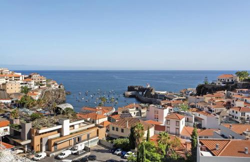 Camara de Lobos Apartment | Discover Casa Castanheta: 4-Star Family-Friendly Retreat