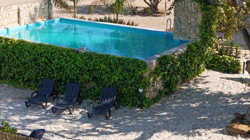 Palmela Apartment | Relax at Casa Castelão - 4-Star Retreat with Pool