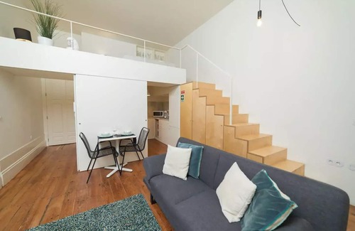 Sao Nicolau Apartment | Charming Casa Castillo Porto: Pets Welcome in Historic Center