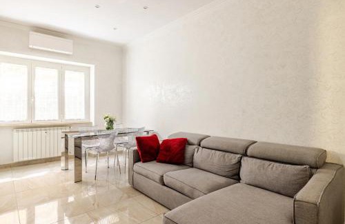 Suburbio XI della Vittoria Apartment | Stylish Casa Caterina - Family-Friendly near Vatican City