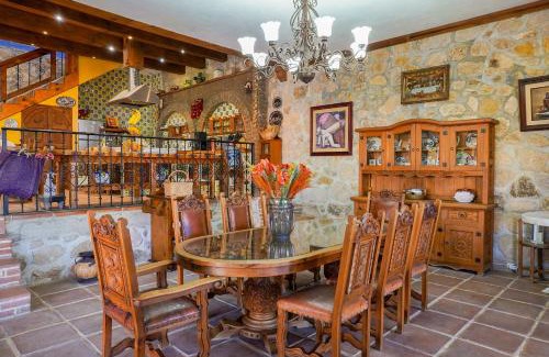 Tequesquitengo House | Unforgettable Oceanfront Stay at Casa Cayetana Teques