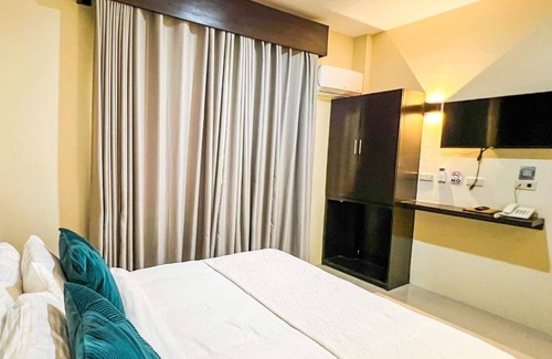 Bantay Hotel | Casa Cecilia Hotel: Top-Rated Stays with Pool and Spa