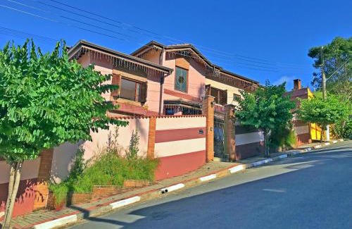 Guararema House | Casa Bela Vista: Guest Rated 10/10 with Pool & Pet Friendly