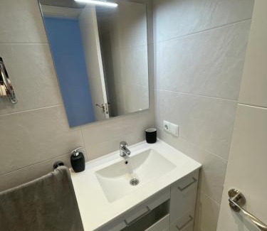 Logrono City Centre Apartment | Convenient Casa Centro Logroño - Family and Pet Friendly