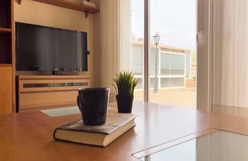 Marianao House | Convenient Stay Near Aeropuerto with Garden & Terrace