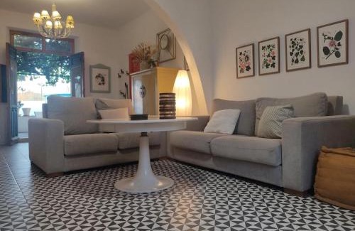 Los Nietos Viejos House | Beachside Casa with Pool and Pet-Friendly Amenities