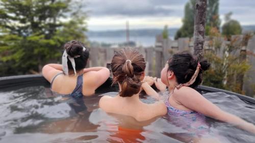 Nercon House | Relax at Casa Chakana Chiloé with Hot Tub Amenities
