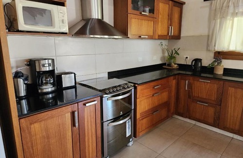 Tandil House | Discover Casa Chalet Residencial: Family-Friendly Retreat