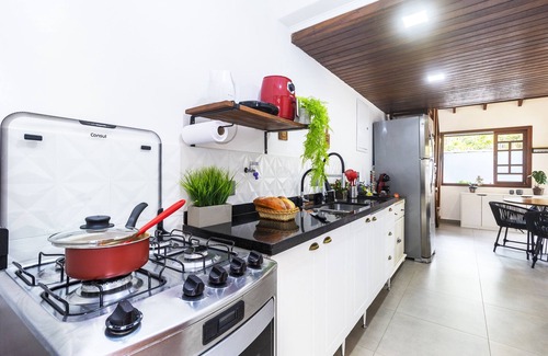 Barra do Una House | Relaxing Casa com Piscina e Espaço para Pets em Barra do Una
