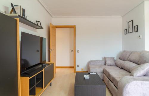 Zaragoza Apartment | Experience Family Comfort at CASA CHARROS - Rated 9/10