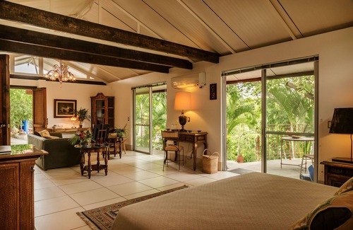 Xochitepec Hotel | Discover Casa Chu: Rated 9.4/10 with Pool and Spa