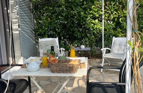 El Tosalet House | Enchanting Garden and Terrace Room at El Tosalet