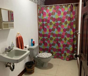 Leon House | Ideal Family Room for a Perfect Getaway with Pets