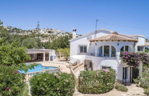 Teulada Villa | Casa Clavel: Family-Friendly Retreat with Pool & Pets Welcome