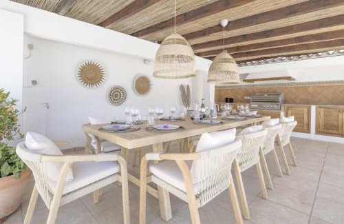 Teulada Villa | Casa Clavel: Family-Friendly Retreat with Pool & Pets Welcome