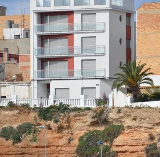 Costa Dorada Apartment | Pet-Friendly Casa Cleo with Oceanfront Views and Hot Tub