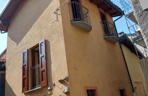 Pallanza House | Guest Rated Casa Clotilde: Pet & Child Friendly Retreat