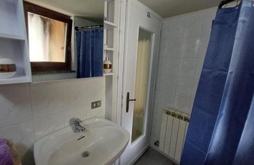 Pallanza House | Guest Rated Casa Clotilde: Pet & Child Friendly Retreat