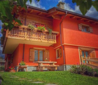 Valdisotto Apartment | Highly Rated Casa Clus Apartments in Bormio for Families