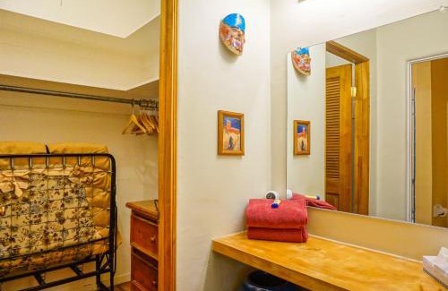 Downtown Palm Springs Hotel | Experience Casa Cody: Oceanfront Bliss with Spa & Pool