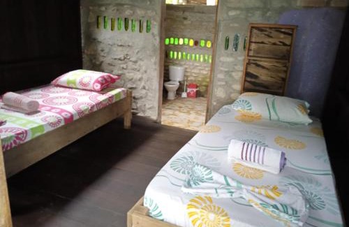 Arusi House | Casa Colibri: Oceanfront Retreat with Hot Tub & Breakfast