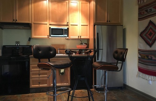 Okanagan-Similkameen Bed & Breakfast | Experience Casa Colina: Guest Rated 10/10 with Pool & Breakfast