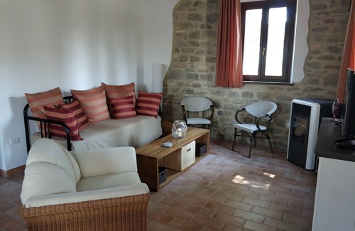 Pergola Apartment | Casa Collinetta: Guest Rated 10/10 with Ocean View & Spa