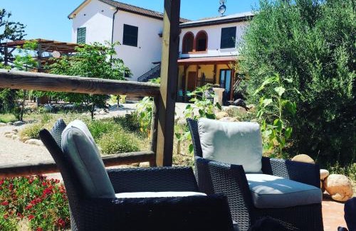 Cologna Spiaggia Apartment | Discover Casa Cologna Appartementen with Oceanfront Bliss