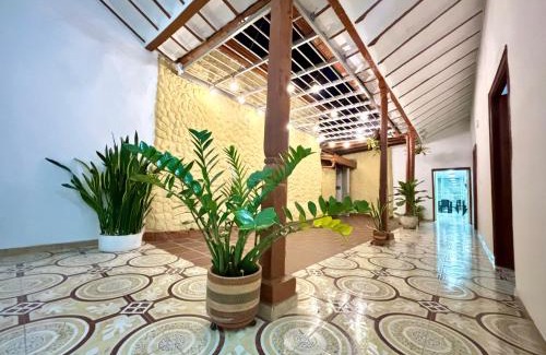 Zona Colonial House | Relaxing Casa Colonial with Jacuzzi Near Main Park