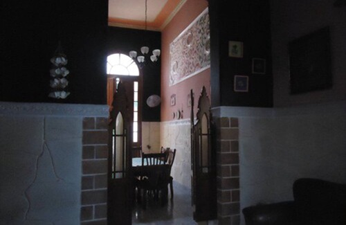 Centro Havana Bed & Breakfast | Ocean View Retreat: Casa Colonial Yadilis y Yoel Awaits