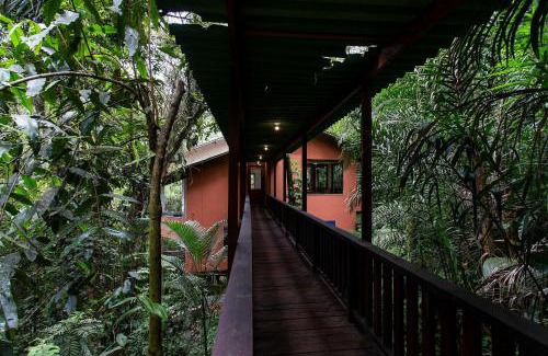 Cidade Jardim Tom House | Elegant Casa with Ocean View at Praia de Iporanga, Guarujá