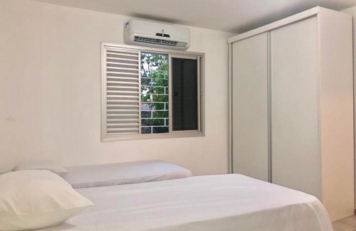 Matinhos Apartment | Cozy Getaway: Casa com 3 Quartos na Praia de Caiobá