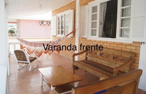 Ponta do Papagaio House | Family-Friendly Casa: 4 Bedrooms Just Steps from the Beach