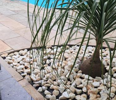 Jarinu House | Spacious Casa: 4 Suites, Pool & Pet-Friendly Amenities