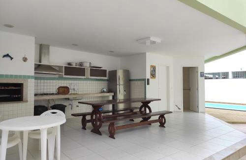 Cachoeira do Bom Jesus House | Relaxing Casa with 6 Suites & Pool, Steps from the Beach